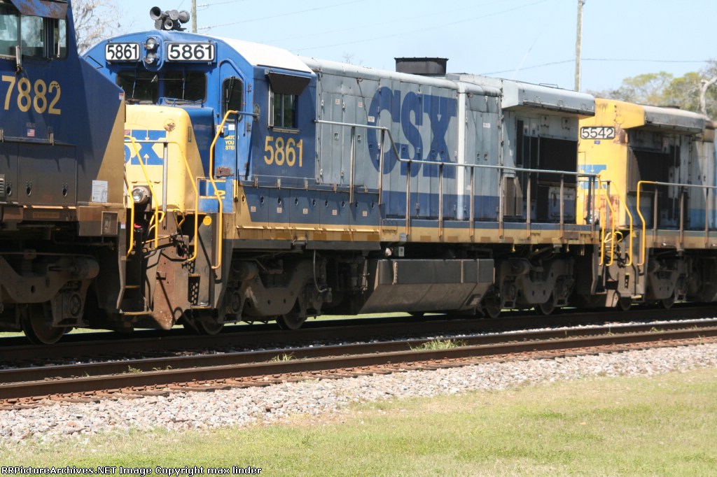 CSX 5861